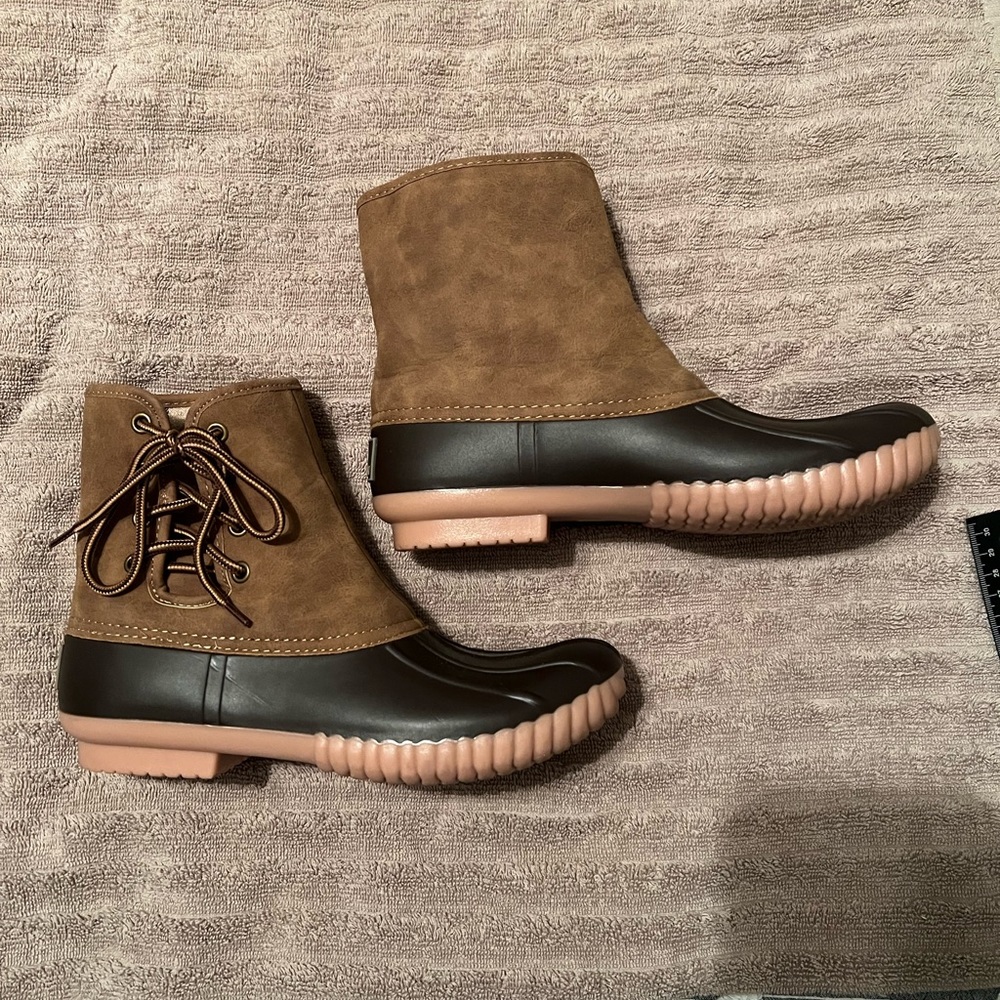 Size 8 Rain Boots